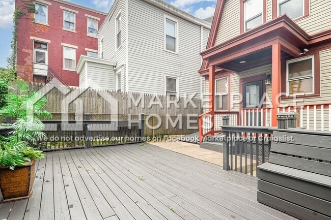 Building Photo - 2922 Hackberry St