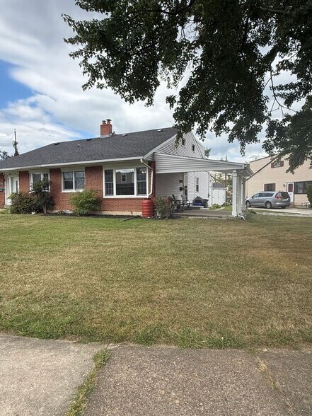 Primary Photo - 525 Lee Rd