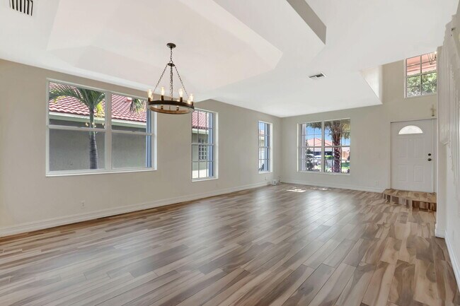 Building Photo - 18248 Coral Isles Dr