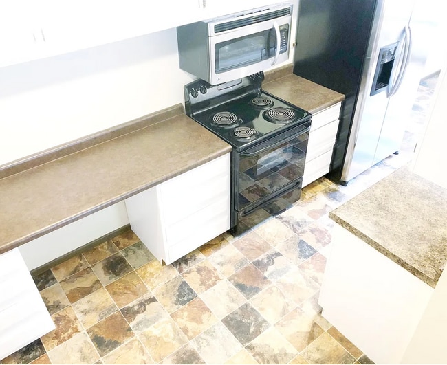 Building Photo - 1218 Trailwood N