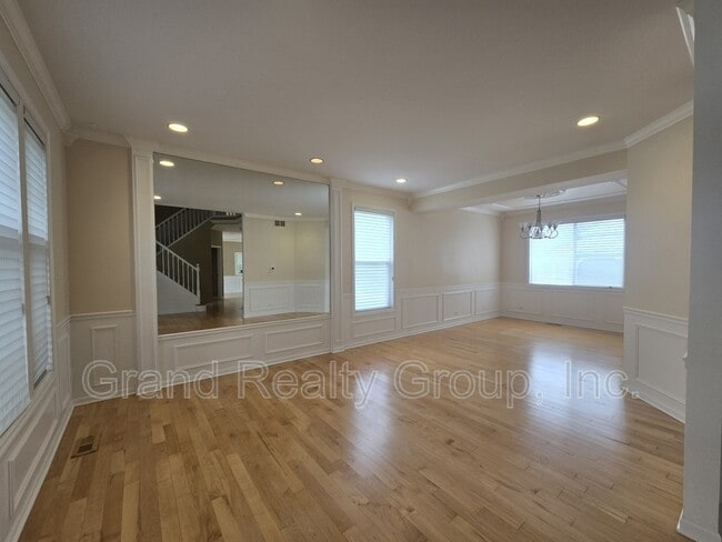 Building Photo - 217 Lexington Ct