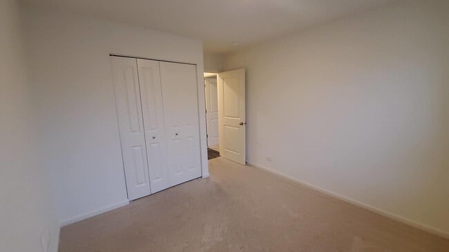 Building Photo - 192 Goldenrod Dr
