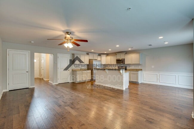 Building Photo - 4018 Commons Dr