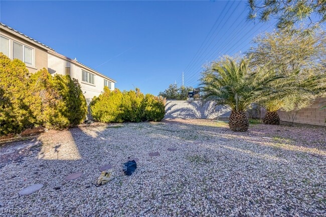 Building Photo - 621 Iron Stirrup Ave