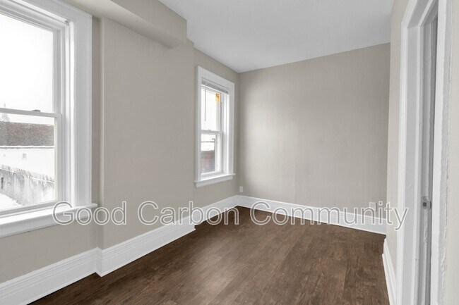 Building Photo - 1073 Grant St