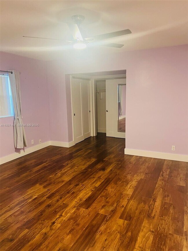 Building Photo - 850 SW 50th Terrace