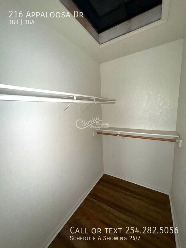 Building Photo - 216 Appaloosa Dr