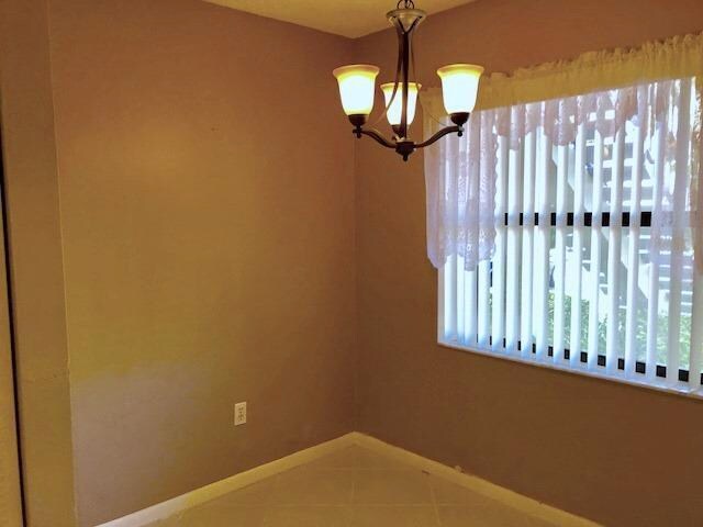 Building Photo - 7844 Willow Spring Dr