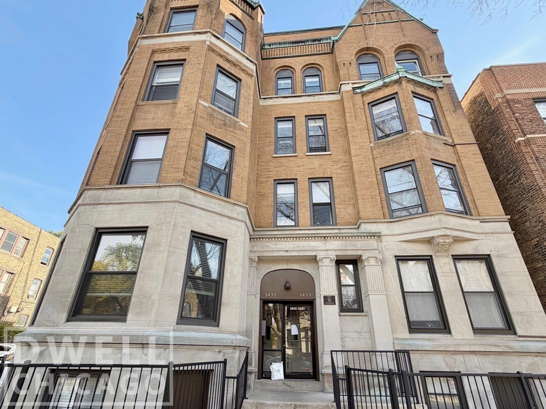 Building Photo - 3433 N Elaine Pl