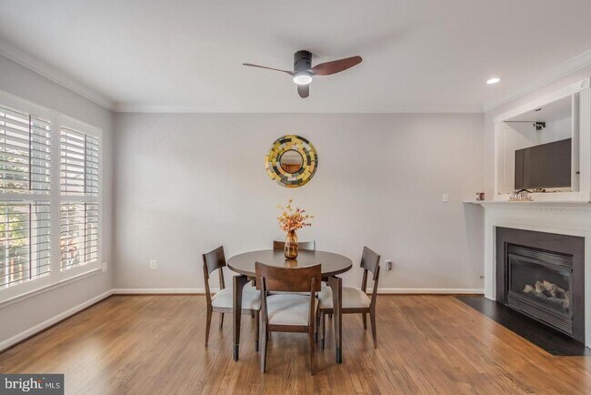 Building Photo - 642 Belmont Bay Dr