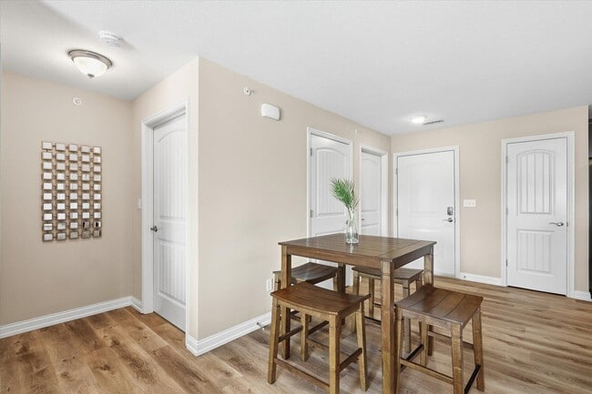 Building Photo - 2212 Chapel Hill Rd