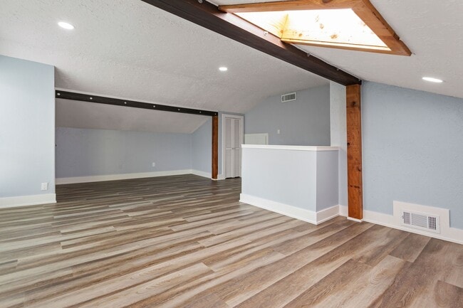 Building Photo - 2005 Portsmouth St