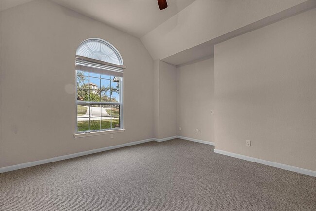 Building Photo - 2220 Comal Springs