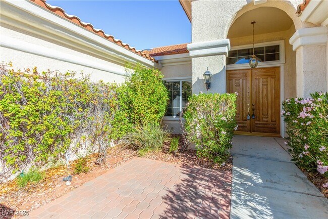 Building Photo - 10548 Findlay Ave