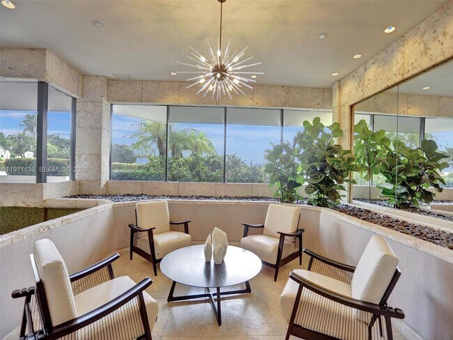 Building Photo - 1000 W Island Blvd