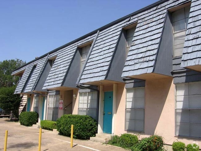 Photo - Bowser Apartments