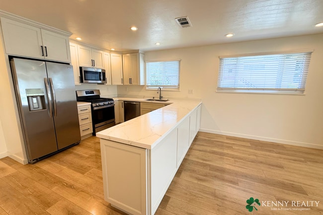 Building Photo - Recently Remodeled 3 Bedroom Corner Home i...