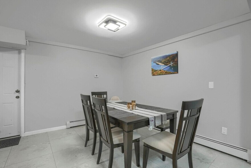 Building Photo - 763 Rte 9W