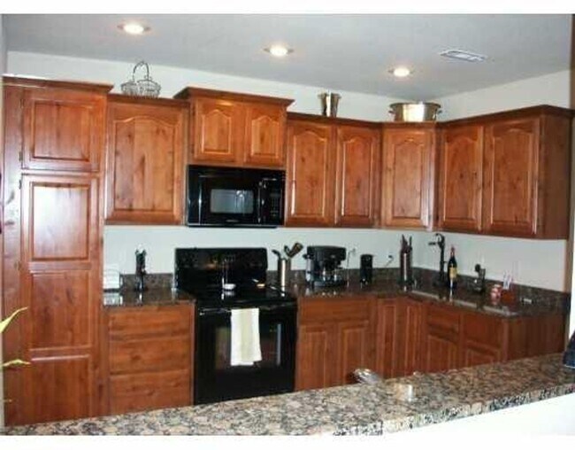 Building Photo - Nice Home in W Fayetteville