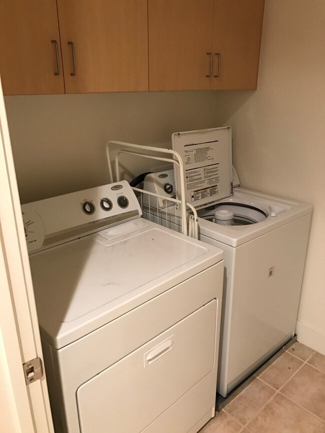 Building Photo - 4201 Juniper Ln