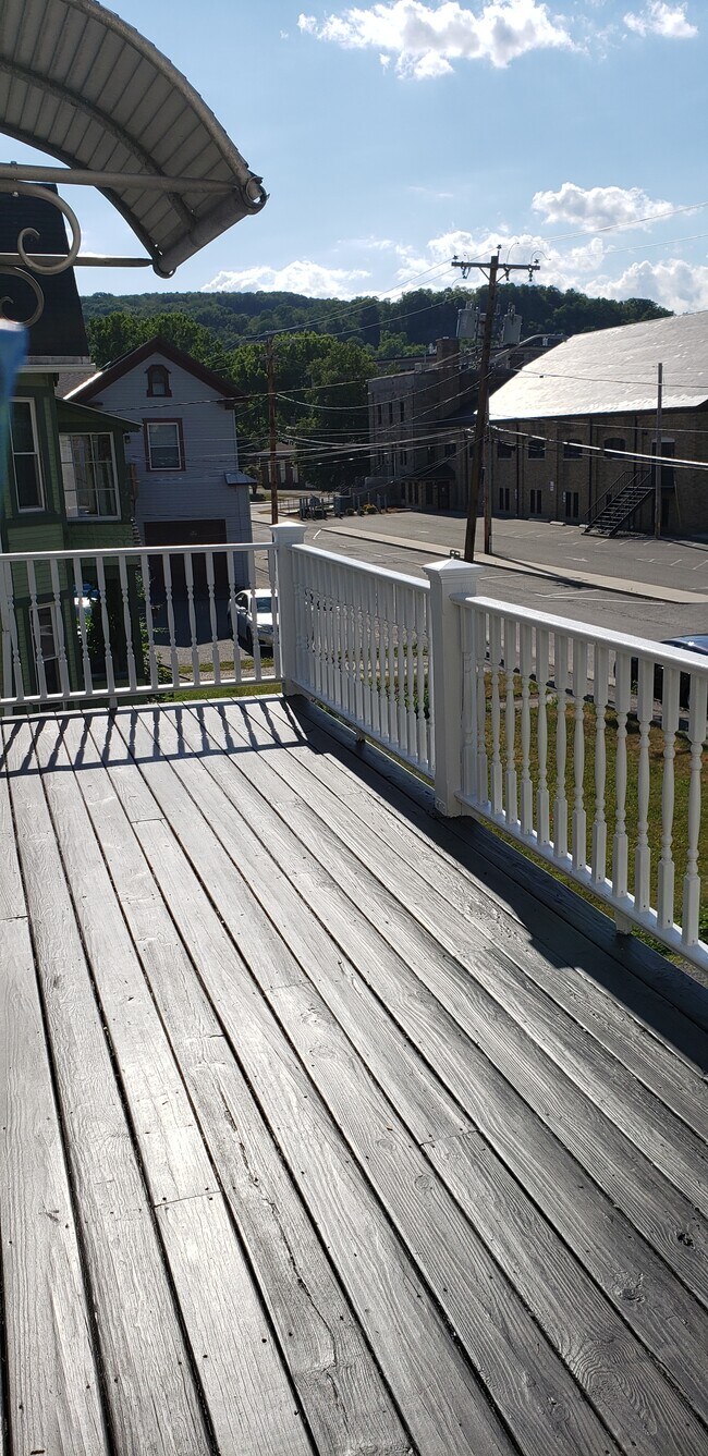 Building Photo - 36 Porter St