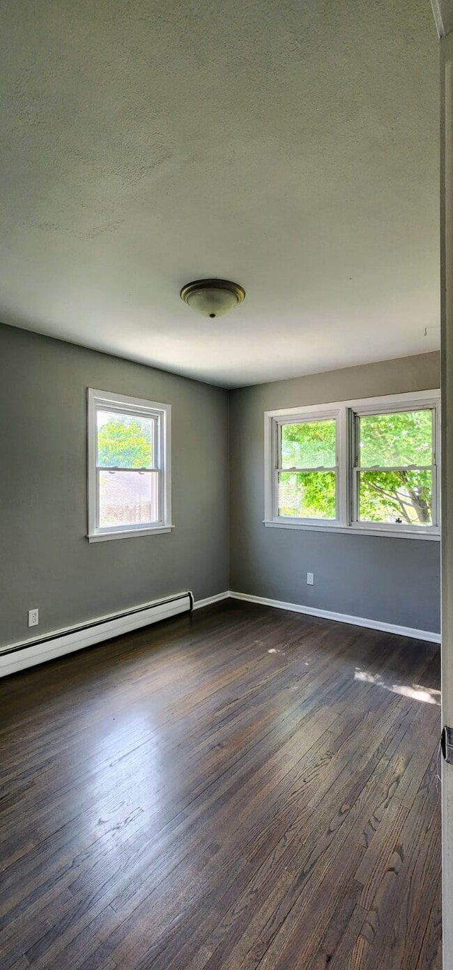 Building Photo - 7515 Cloman Way E