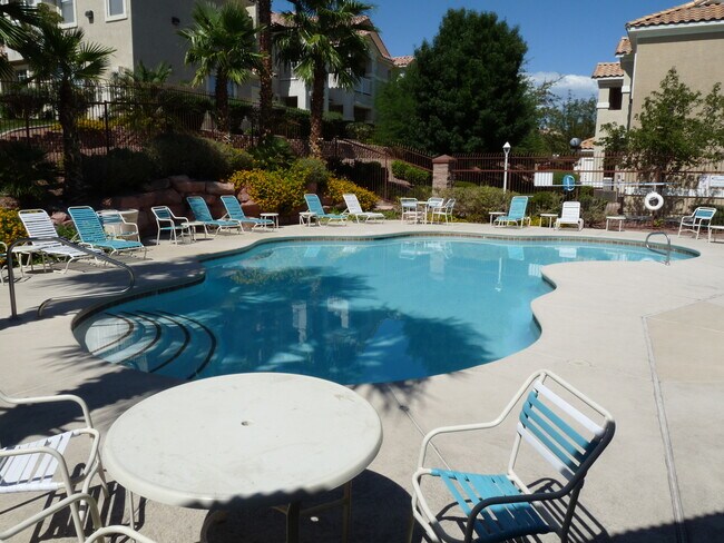 Building Photo - GATED 2 BEDROOM, 2 BATH CONDO IN JASMINE RANCH COMMUNITY