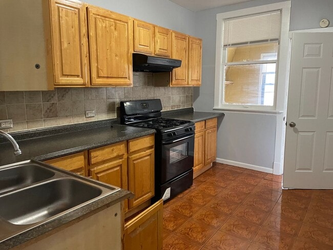 Building Photo - 8411 S Elizabeth St