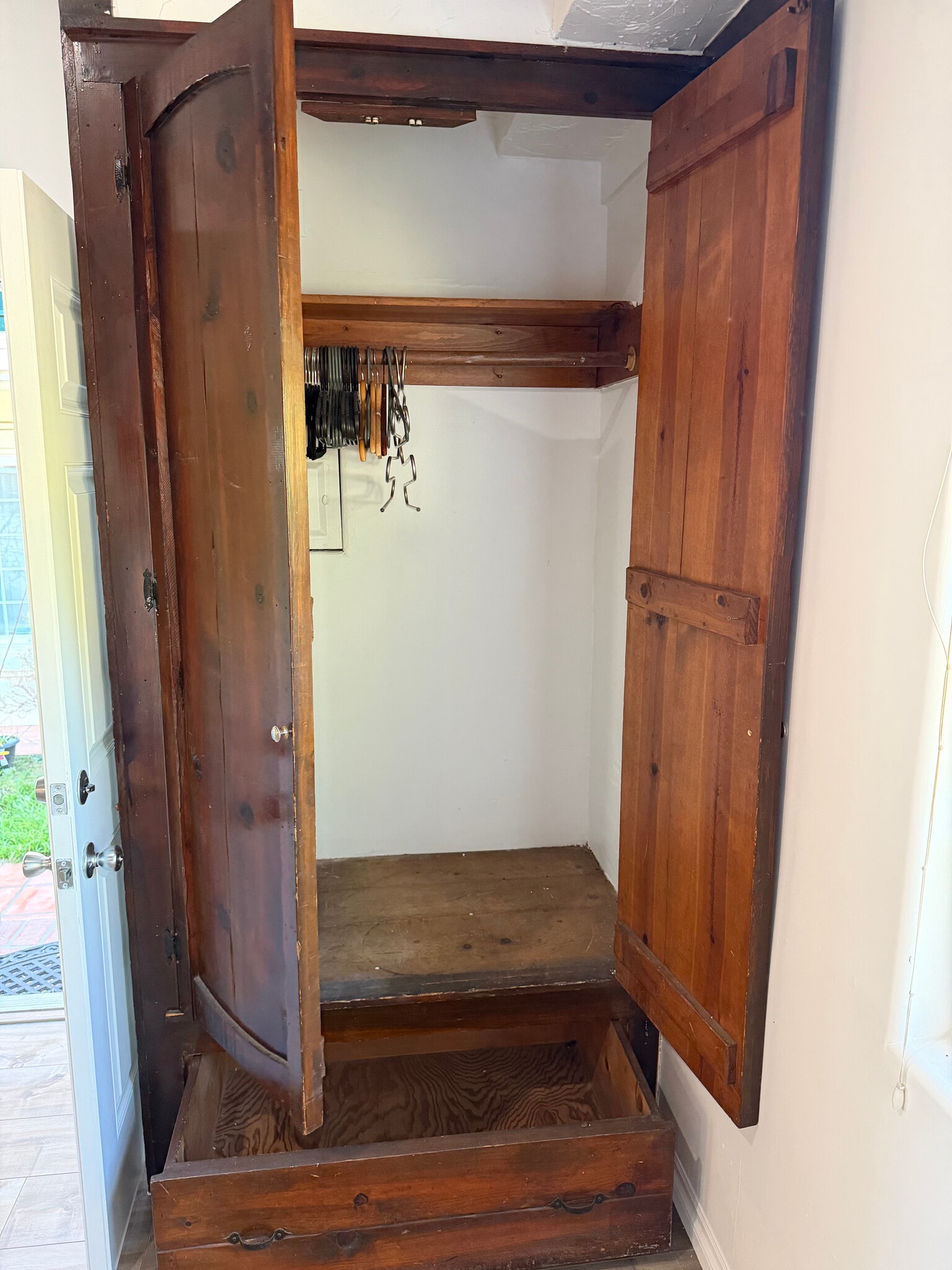 Building Photo - 12621 Victoria Ave