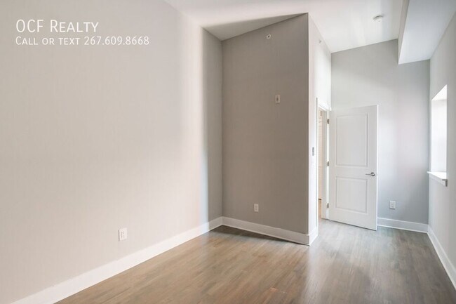 Building Photo - 1607 Catharine St