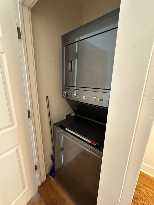 Building Photo - 4340-4342 Alcott St.