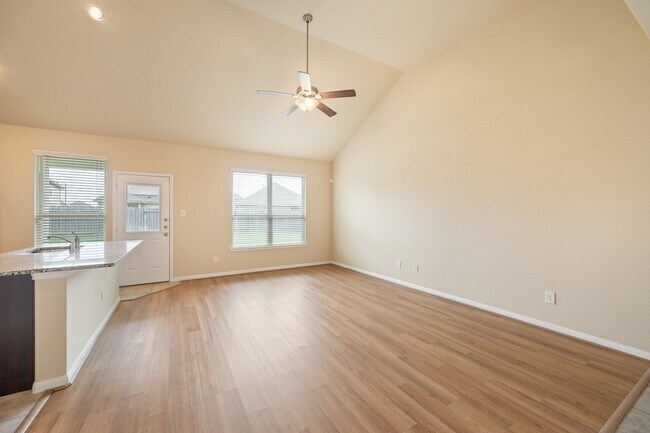 Building Photo - 3530 Vivaldi Dr