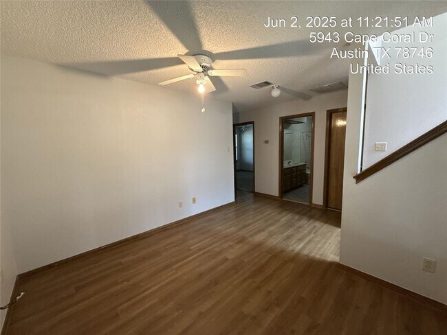 Building Photo - 5943 Cape Coral Dr