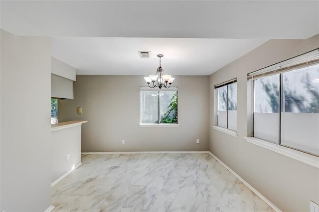 Building Photo - 6415 Jennings Dr