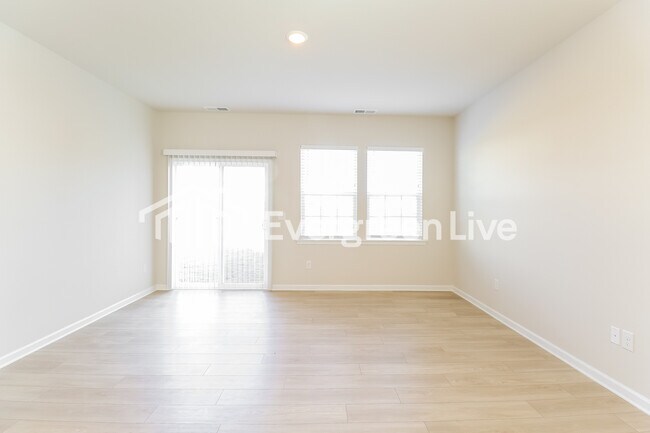 Building Photo - 1635 Swallow Tail Dr