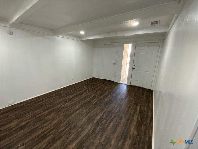 Building Photo - 911 N Penelope St