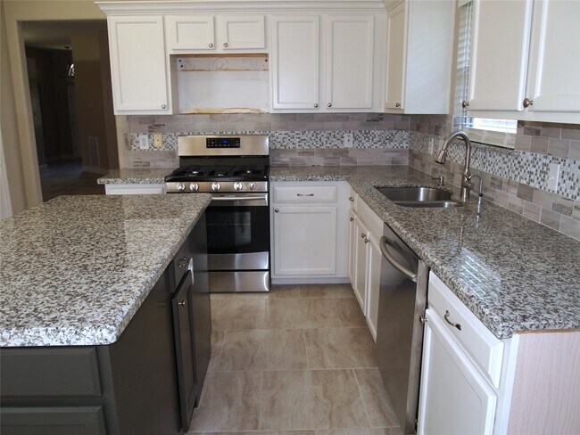 Building Photo - 20838 Kings Clover Ct