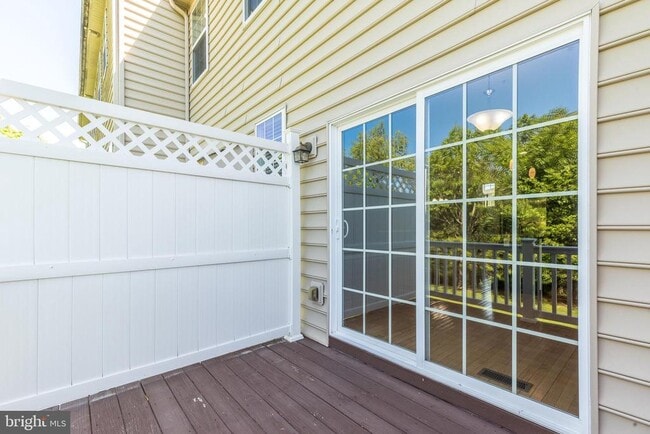 Building Photo - 3216 Brookside Dr