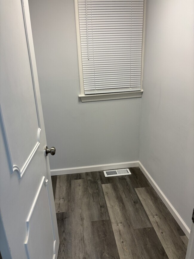 Building Photo - 154 North St