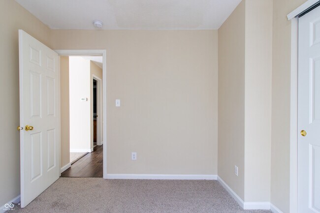 Building Photo - 435 Grabill Dr