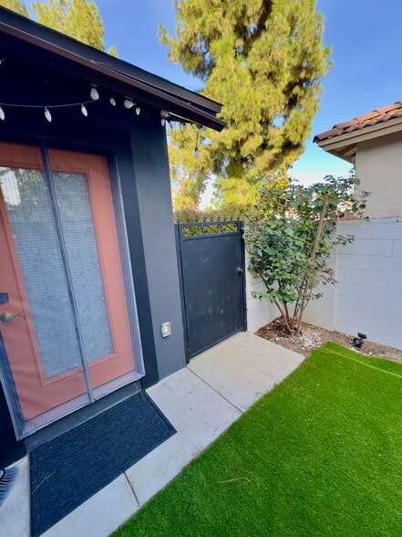 Building Photo - 20648 Cantlay St