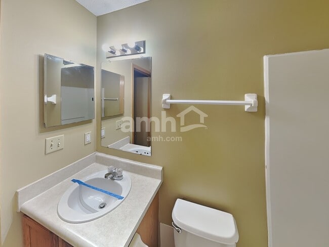 Building Photo - 88 Brooksedge Dr E