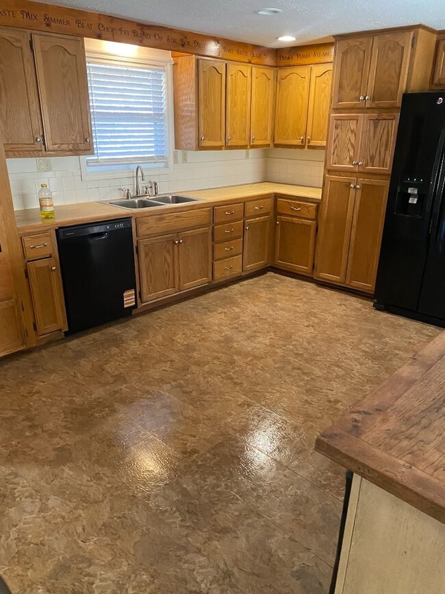 Building Photo - 72014 S 320 Ct