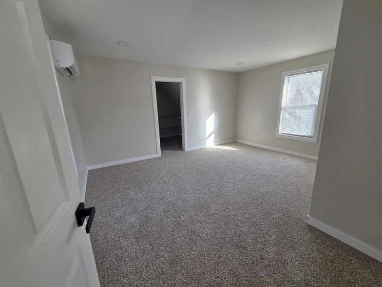 Building Photo - 89 Montgomery St