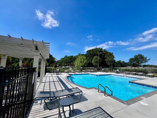 Building Photo - Luxurious 2-Bed Home with Gourmet Kitchen ...