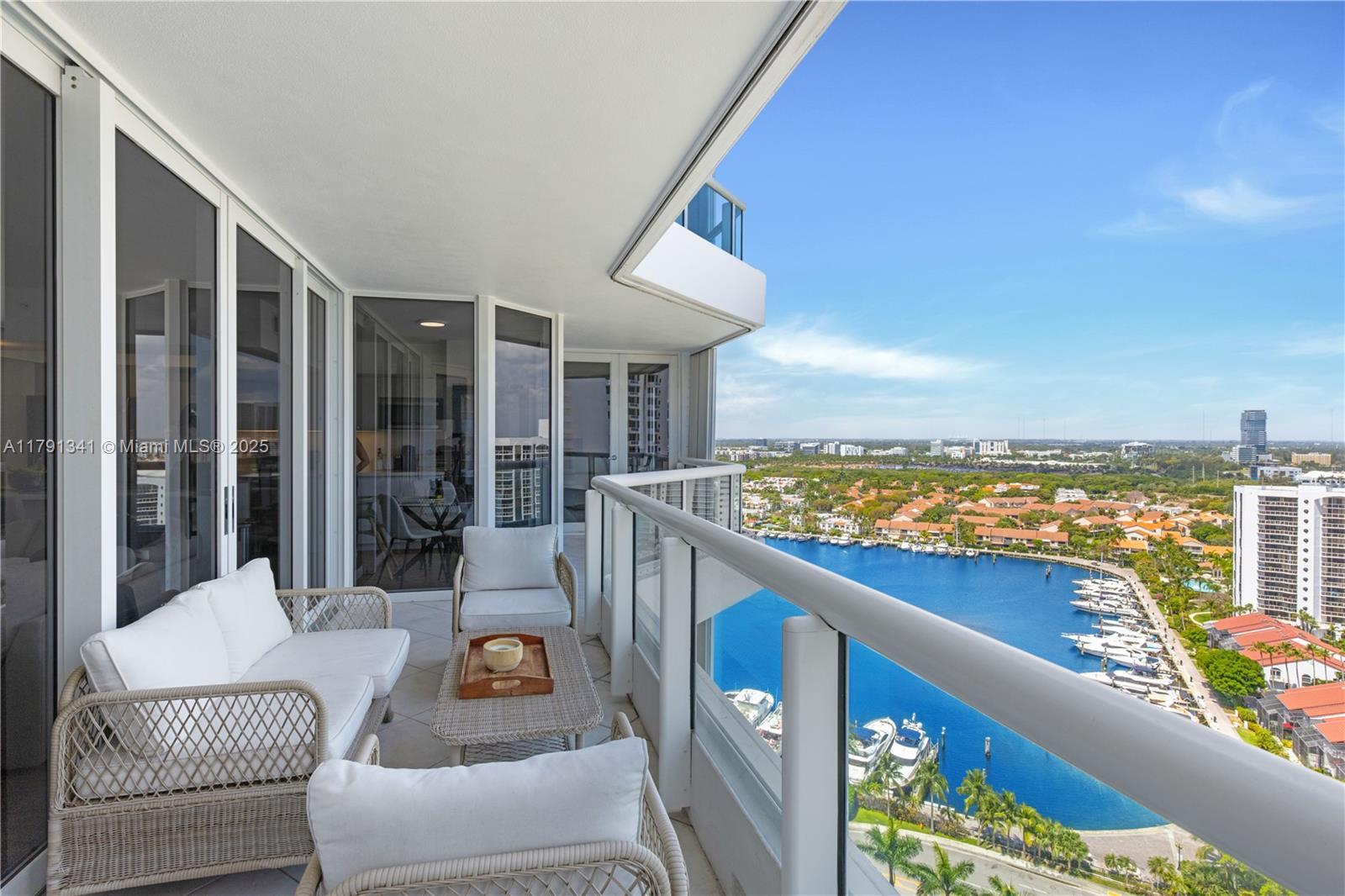 Building Photo - 21055 Yacht Club Dr