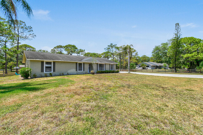 Building Photo - 15739 75th Way N