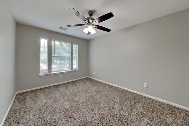 Building Photo - 12827 Deer Cove Ln