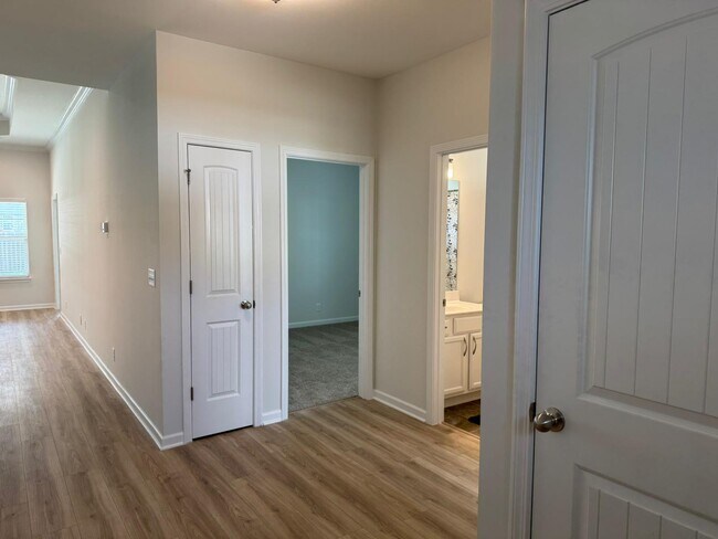 Building Photo - 1814 Albarado Trl