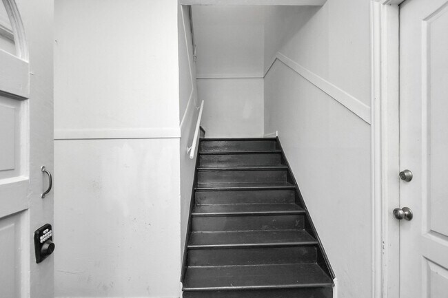 Building Photo - 116 Marian Ave